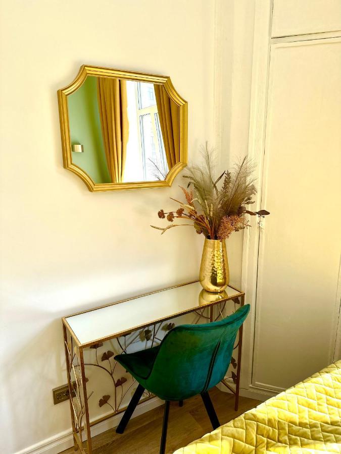 Apartamento Gertrude'S Heart Riga Exterior foto